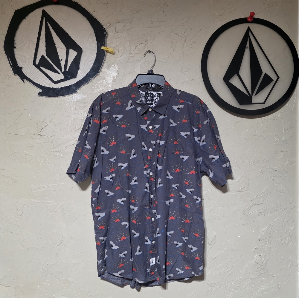 Volcom Gray Sunset Shark Pattern Button Down Shor… - image 1